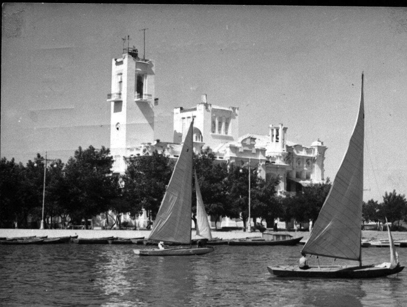 Советская астрахань. Астрахань стрелка кутума. Астрахань 1963. Астрахань СССР. Старая набережная Астрахань.