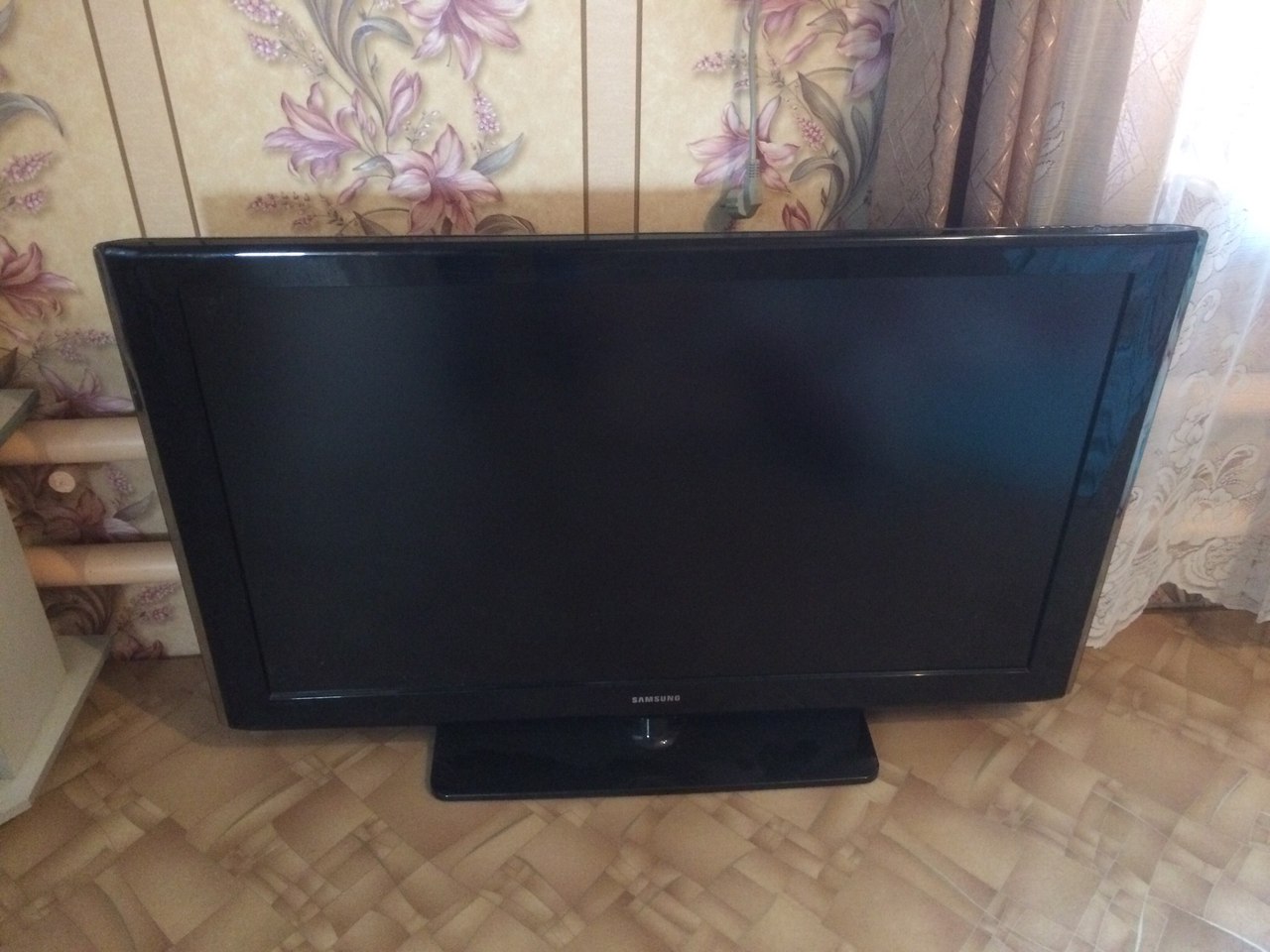 Завис телевизор самсунг. Samsung 32 le-32m87bd. Телевизор Samsung m87bd. Samsung le 46a5561f. Телевизор ЖК Samsung le-32m87bd.