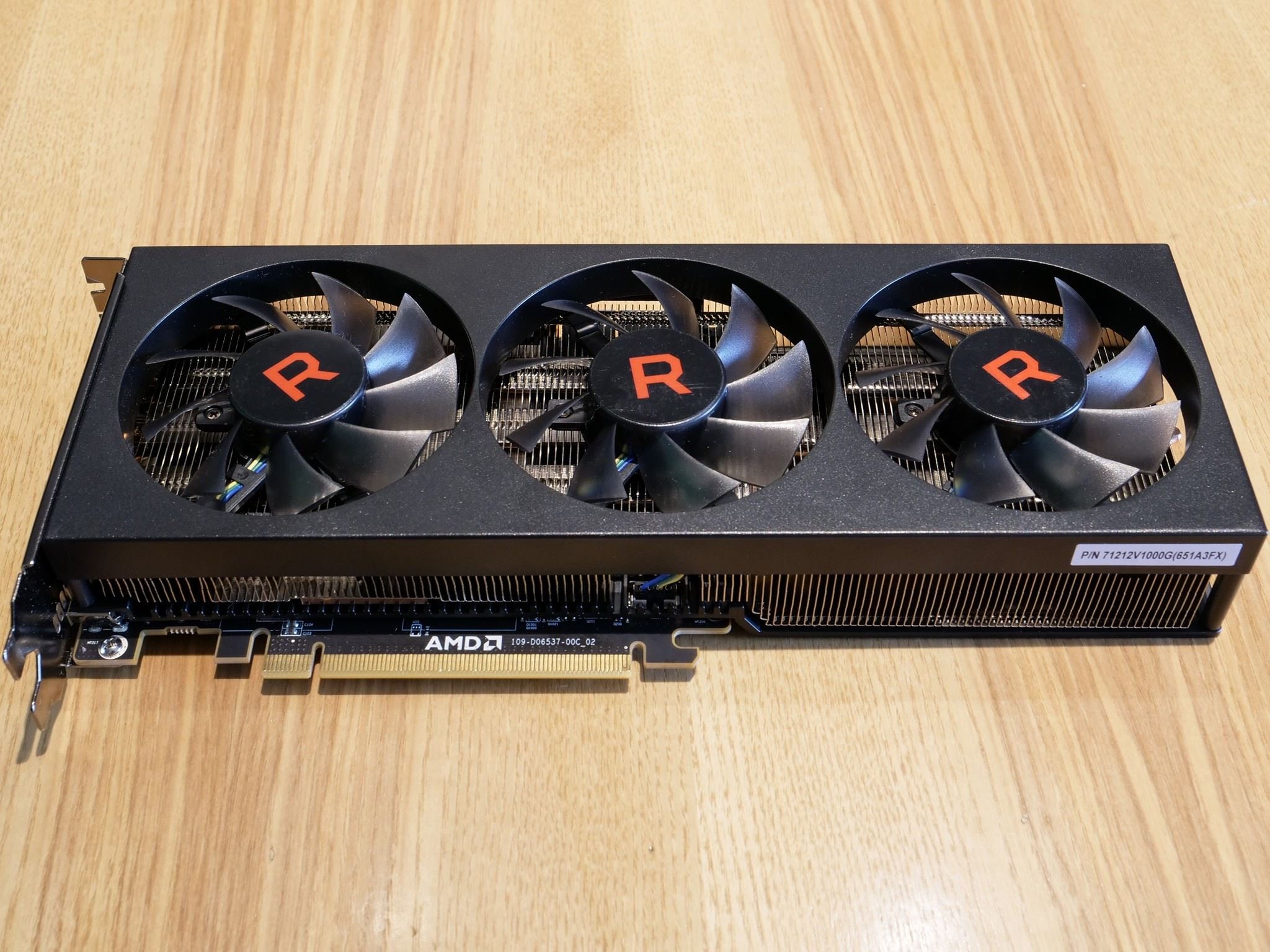 Видеокарта radeon vega. Radeon RX Vega 56. AMD Vega 56. Видеокарта AMD RX Vega 56. Rx580 Triple Fan.